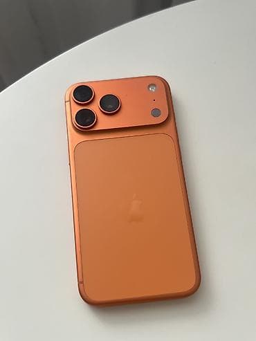 iphone d: IPhone 17 Pro Max, Б/у, 512 ГБ, Оранжевый, Чехол, Кабель, 100 % — 1