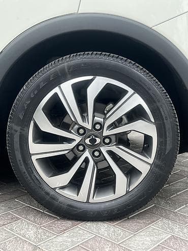капот спарк: Ssangyong Tivoli: 2020 г., 1.6 л, Автомат, Дизель, Кроссовер — 9