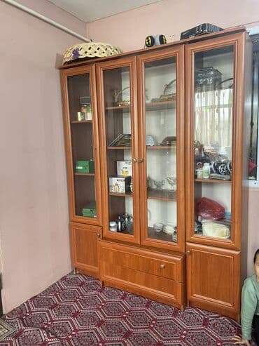 Сервант, Б/у, МДФ at lalafo.kg Сервант, Б/у, МДФ