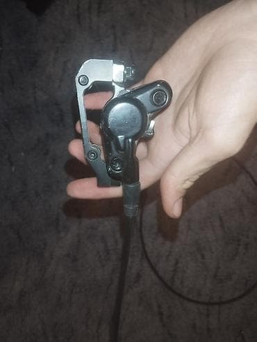 сания: Гидравлические тормоза для велосипеда (комплект перед/зад) Состав: - — 3