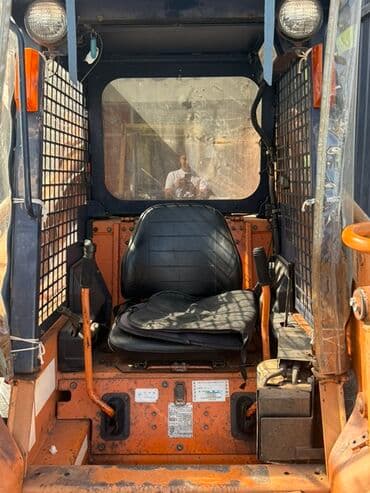 купить минитрактор бу из японии: Погрузчик, Toyota, 2002 г., Колесный, Фронтальный — 4