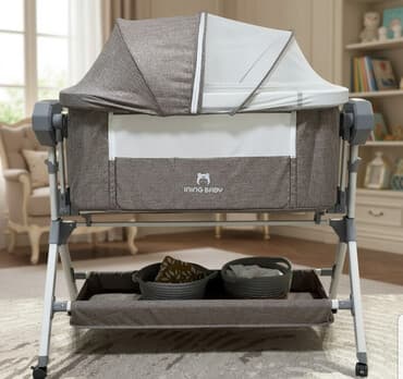 Продаю кроватку детскую. Уже в собранном виде. Снизу место для