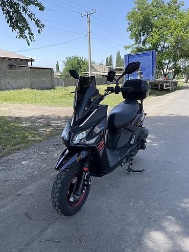 байкерские кожаные куртки: Скутеретта 150 куб. см, Бензин, Новый — 2