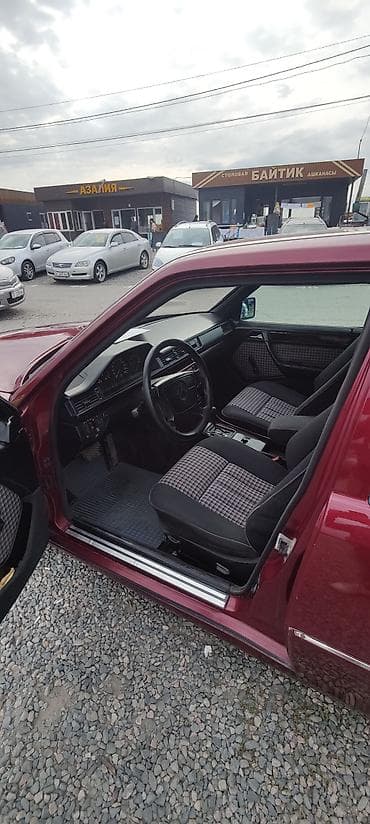 Продажа авто: Mercedes-Benz W124: 1993 г., 2.2 л, Автомат, Бензин, Седан — 6