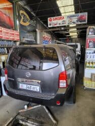 шины бу 18: Nissan Pathfinder: 2005 г., 4 л, Типтроник, Газ, Внедорожник — 6