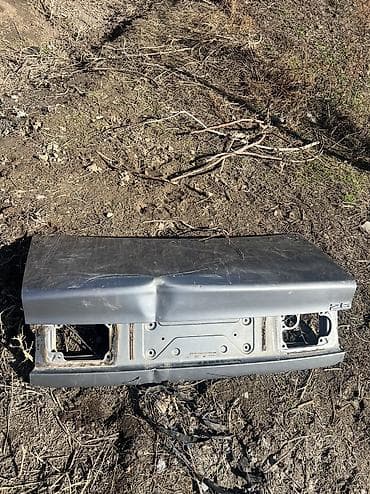 Кузовные детали: Крышка багажника Audi, 1993 г., Б/у, Оригинал — 2