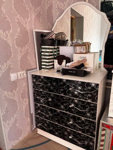 б у мебель кровать: Спальный гарнитур, Б/у, Двуспальная кровать, Комод, Односпальная кровать, Кыргызстан — 1