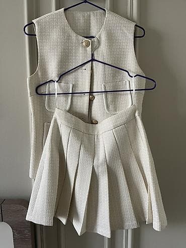 link: Комплект: жилет и юбка из твида в молочно-бежевом оттенке. - — 5