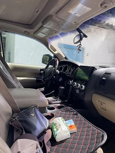 секвойа: Toyota Sequoia: 2008 г., 5.7 л, Автомат, Бензин, Внедорожник — 2