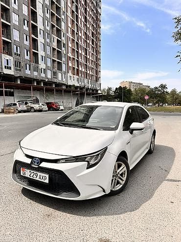 Транспорт: Toyota Corolla: 2020 г., 1.8 л, Гибрид, Седан — 2