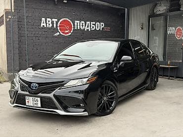 Toyota Camry: 2021 г., 2.5 л, Вариатор, Гибрид, Седан