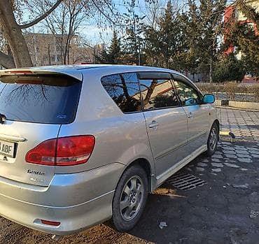 Toyota Ipsum: 2002 г., 2.4 л, Автомат, Газ, Минивэн at lalafo.kg Toyota Ipsum: 2002 г., 2.4 л, Автомат, Газ, Минивэн