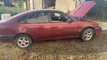 Унаа сатуу: Toyota Avensis: 2001 г., 1.8 л, Кол менен иштөөчү, Бензин, Лифтбек — 2