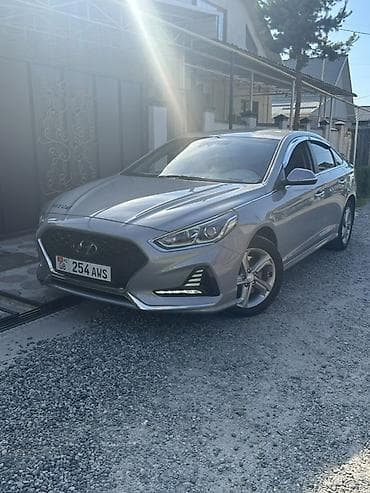 Hyundai Sonata: 2023 г., 2 л, Автомат, Газ, Седан
