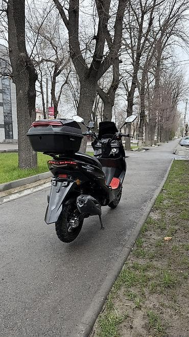 прокат скутера: Тип скутера Yamaha, 150 куб. см, Бензин, Б/у — 4