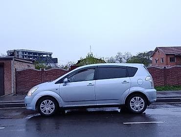 Toyota Corolla Verso: 2005 г., 1.8 л, Робот, Бензин