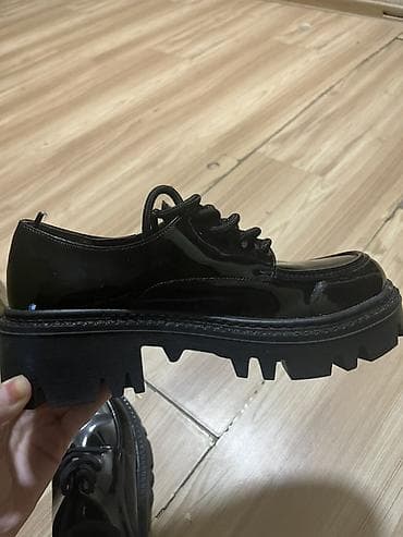 Женская обувь: Лаковые Лоферы на массивной тракторной подошве Продаю абсолютно новые — 2