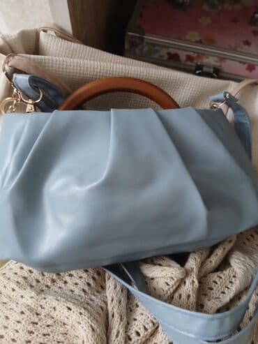 распродажа брендовых сумок: Продам Сумочки классные!! Цвета: белый и голубой Отличный вариант на — 8