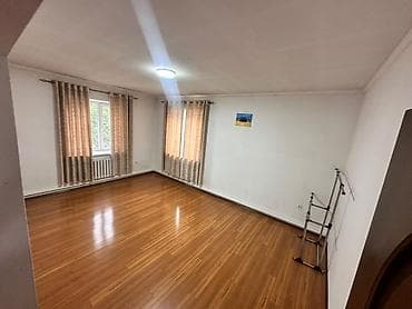 Дома: 70 м², 4 комнаты, ул. Баялинова / Орозбекова, Семейным — 2