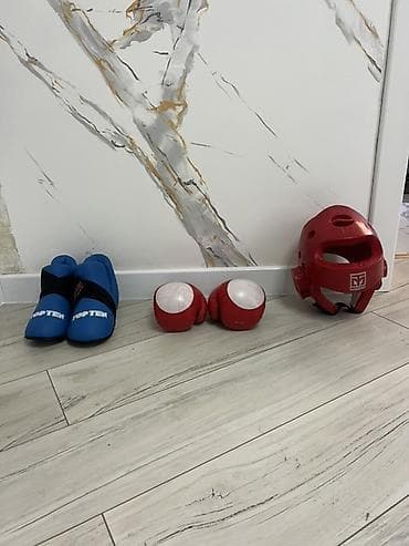 Спорт и отдых: Комплект экипировки Taekwondo TOP TEN подростковые Состав: - Шлем — 1