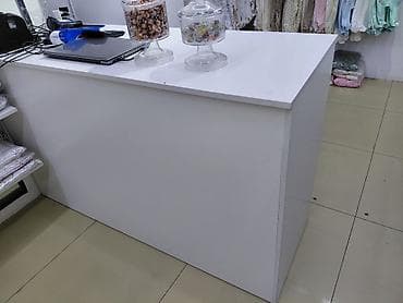 бу комоды: Кассовый стол, 150 см* * 50 см* 100 см, Б/у — 4