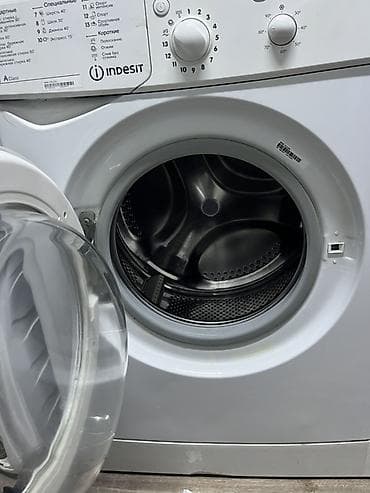 стиральную: Стиральная машина Indesit с фронтальной загрузкой. Основные — 2