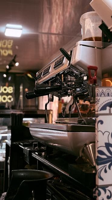 сиделка жумуш керек: Талап кылынат Бариста, Төлөм: Жума сайын — 2