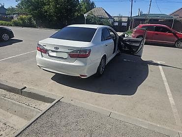 Продажа авто: Toyota Camry: 2017 г., 2.5 л, Автомат, Бензин — 6