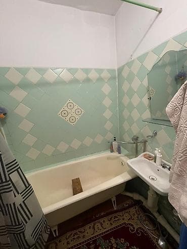 Квартиры: 3 комнаты, 62 м², Аламедин-1 мкр 105 серия, 4 этаж, Требуется ремонт — 7