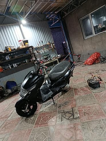 Продаю скутер м 12 на полном ходу сел и поехал вложение пожеланию at lalafo.kg Продаю скутер м 12 на полном ходу сел и поехал вложение пожеланию