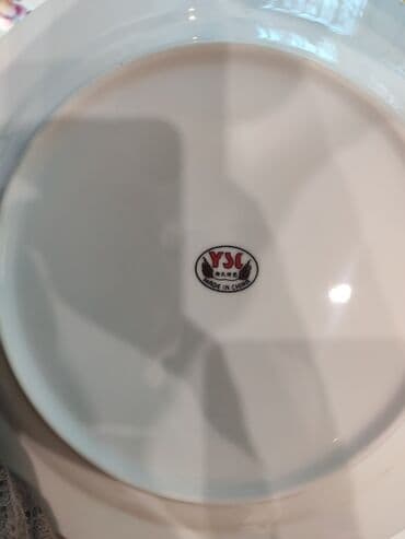 посуда для микроволновки: Новые большие тарелки 6 шт, с красивым рисунком. все целые, можно — 4