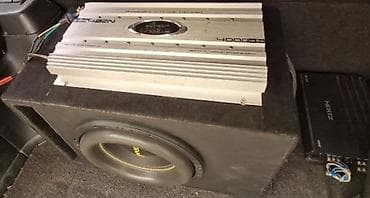 Зз - Отдельный 4‑канальный усилитель Hertz (виден сбоку) — для