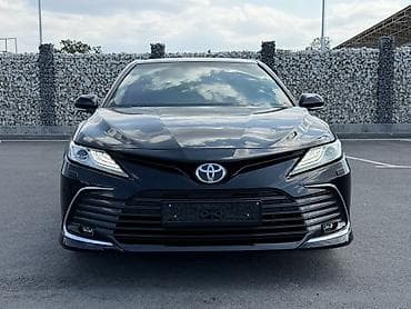 Toyota Camry: 2022 г., 3.5 л, Автомат, Бензин, Седан — 3