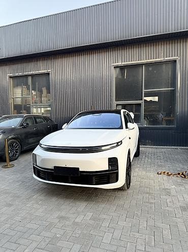 Lixiang: Lixiang L7: 2023 г., 1.5 л, Автомат, Бензин, Кроссовер — 1