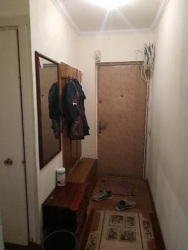 мечит: 3 бөлмө, 58 м², 104-серия, 1 кабат, Эски ремонт — 1