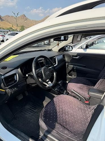 Транспорт: Kia Stonic: 2018 г., 1.6 л, Робот, Дизель — 6