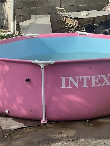Каркасный бассейн Intex, восьмиугольной формы, розовый с голубой — 1