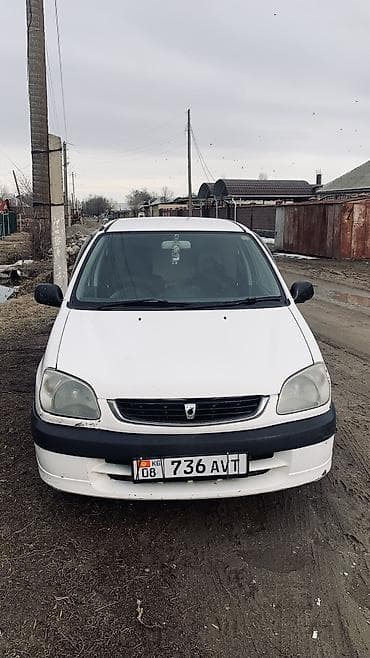 crv 2: Toyota Raum: 2000 г., 1.5 л, Автомат, Бензин — 1