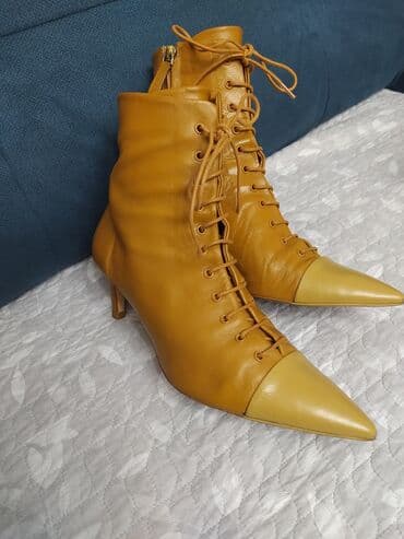 zara обувь: Продаю сапожки,, ZARA,, Деми,кожа, размер 37 -38,удобный каблук — 10