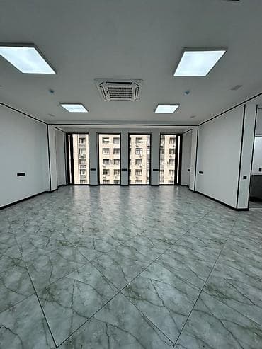 брокеры: Аренда офисов, 68 м², В бизнес центре, С отдельным сан узлом, С системой безопасности, 1 линия — 10