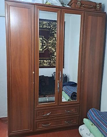 письменные столы: Спальный гарнитур, Б/у, Шкаф, ДСП, цвет - Коричневый — 2