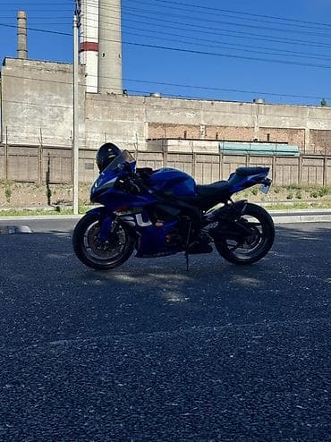 Мотоциклы: Спортбайк Suzuki, 750 куб. см, Бензин, Взрослый, Б/у — 2