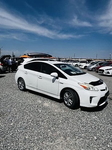 стояночный тормоз: Toyota Prius: 2014 г., 1.8 л, Вариатор, Гибрид, Лифтбек — 2