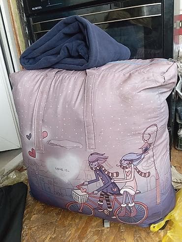 нашли хаски: Отдам даром жаш балдардын кийимдери
аялдарга куртка — 1