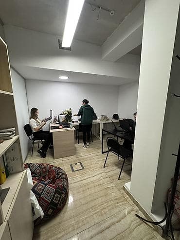 бизнес центр офис: Аренда офисов, 228 м², В бизнес центре, 1 линия, С отдельным сан узлом, С системой безопасности — 3