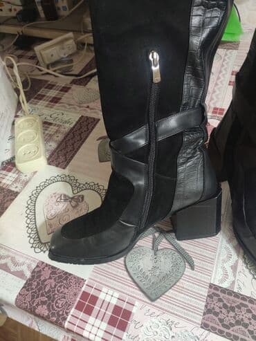 Женская обувь: Сапоги демисезонные. Бренд ILVI. Кожа с замшей. Очень красивые. Носила — 5