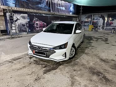 Транспорт: Hyundai Elantra: 2018 г., 2 л, Автомат, Бензин, Седан — 2