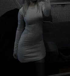 короткое трикотажное платье с длинным рукавом: Серое облегающее платье Отлично сидит по фигуре, подчеркивая силуэт — 2