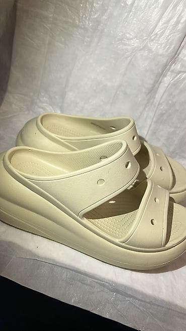 шлепки сланцы: Босоножки, 38, 38.5, Crocs, Новый, цвет - Бежевый, Самовывоз — 9