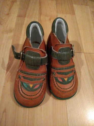 Продаю кожаные детские ортопедические ботинки универсал. размер 21. с